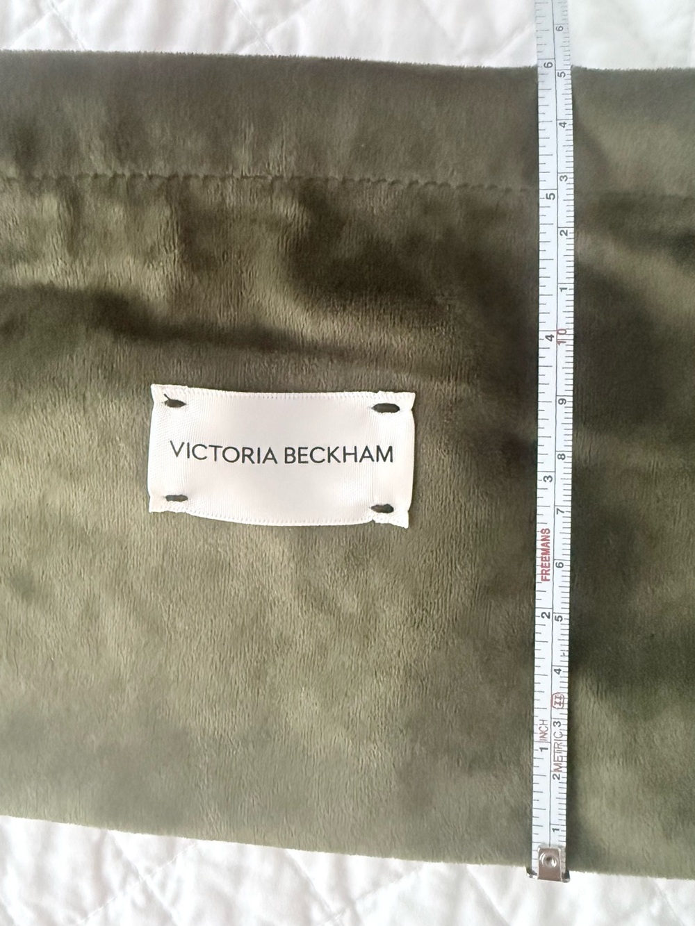 NWOT VICTORIA BECKHAM Green Velvet Pochette π
πΌππ Drawstring Makeup Pouch - Picture 6 of 6